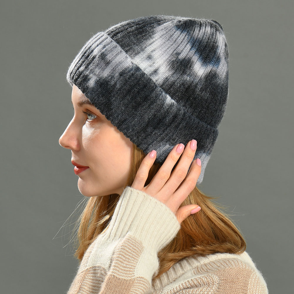 Factory wholesale New Fashion Female Soft Tie Dye Hats Beanies Women Winter Knitted Tie Dye Beanies