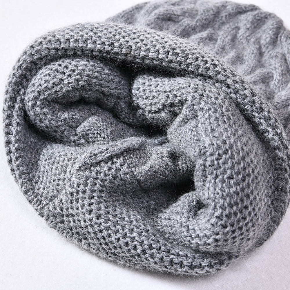Wholesale Warm Winter Cashmere Knit Beanie Thick Custom Fluffy Women Ski Chunky Beanie Hat
