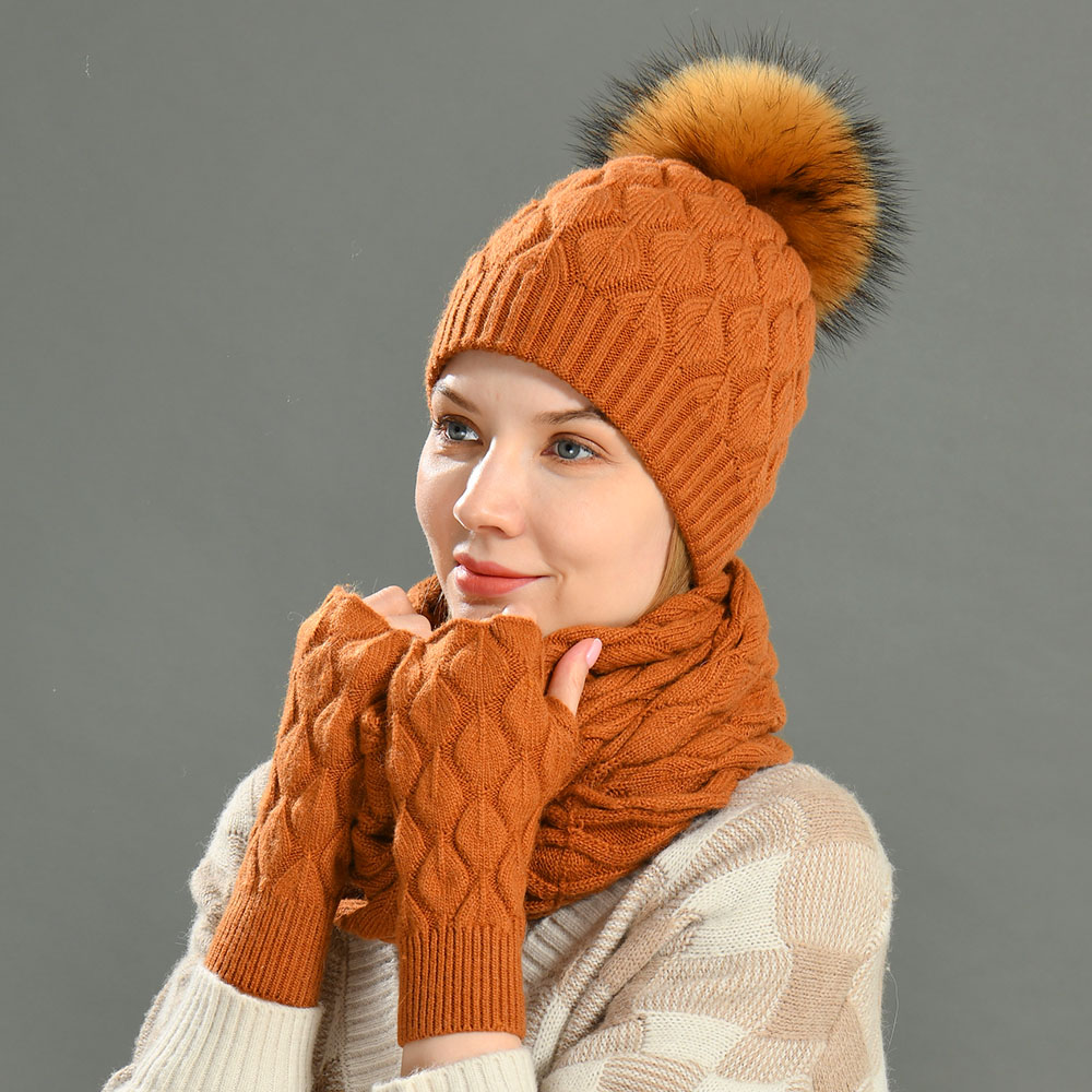 New Fashion Big Real Fur Pom Pom Ball Beanie Hat Women Winter Wholesale Angora Knitted Beanie Hat 