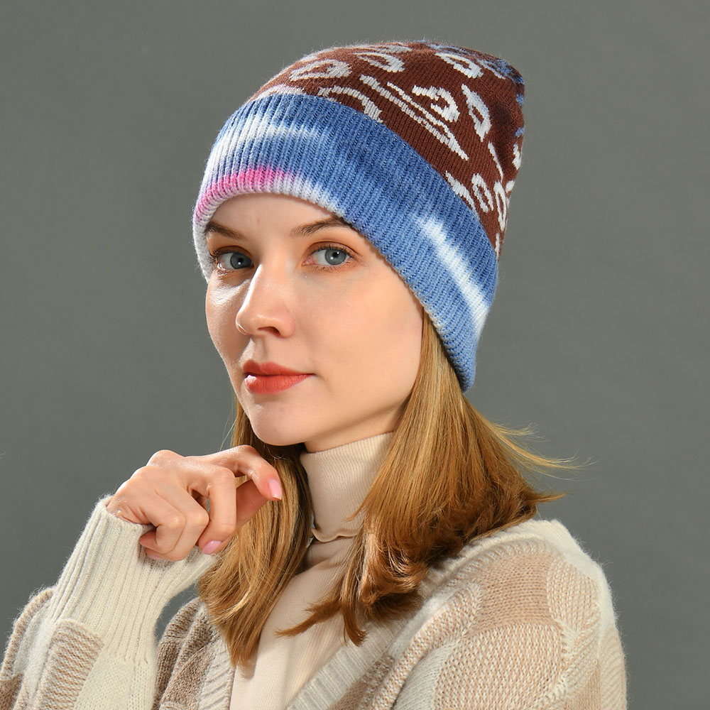 Factory Wholesale Design Acrylic Leopard beanie Knitted Hats Ladies Girls Soft Fashion Acrylic Beanie Hat 