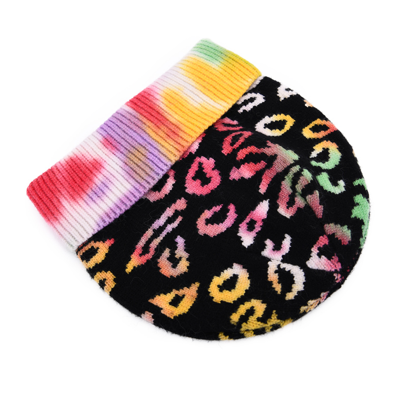 Factory Wholesale Design Acrylic Leopard beanie Knitted Hats Ladies Girls Soft Fashion Acrylic Beanie Hat 