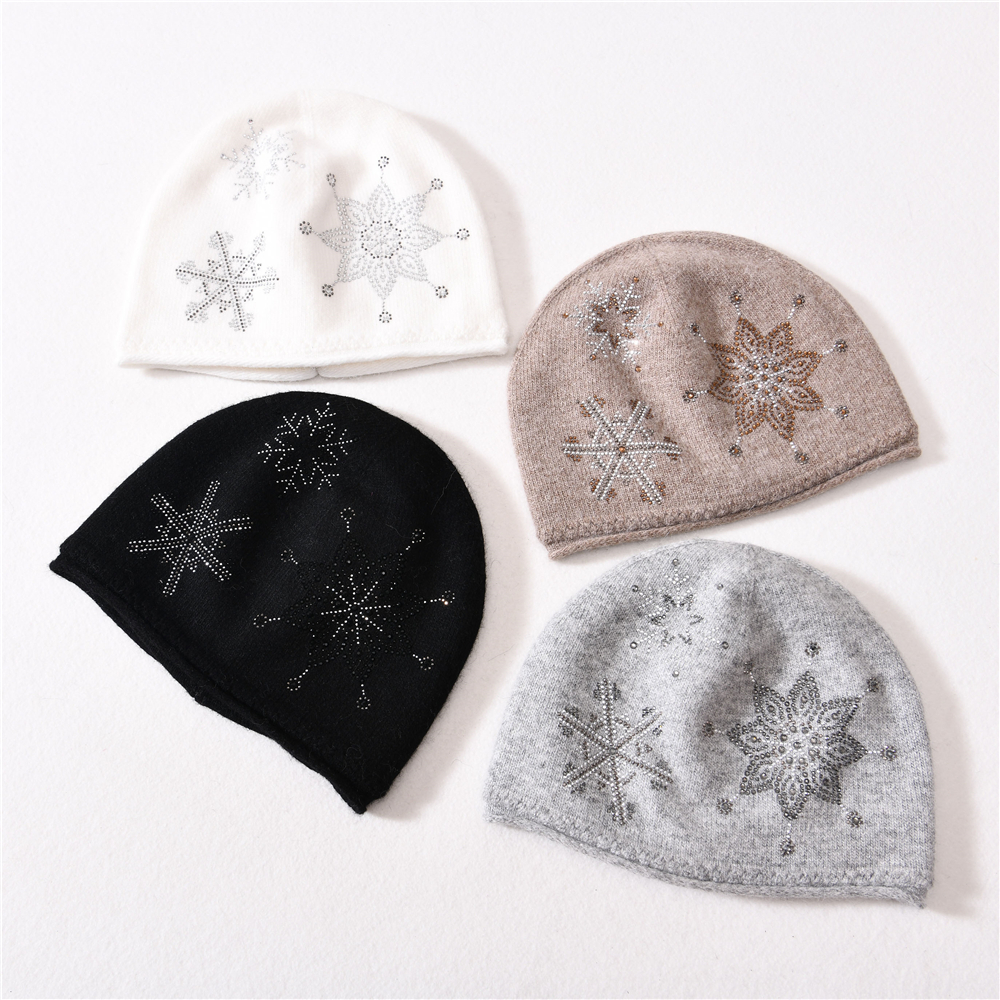 Winter Wool Knitted Hat Wholesale Custom Knitting Pattern Snowflake Fur Pom Pom Woolen Hat Beanie