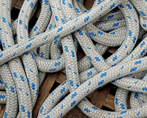 The difference between non-woven fabric and dust-free fabric