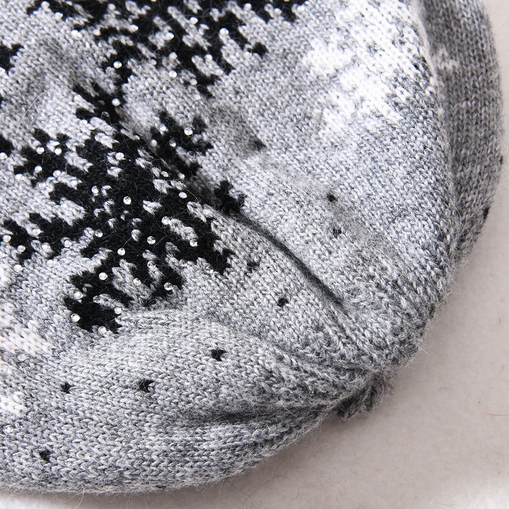 New Fashion Custom Design Snowflake Beanie Hat Wholesale Female Winter Wool Knitted Beanie Fashion