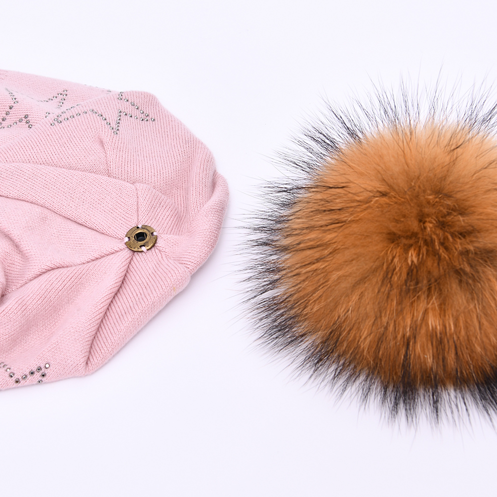 Women Winter Hat New Fashion Warm Soft New Design Wool Knitted High Quality Star Beanie Women Winter Hats