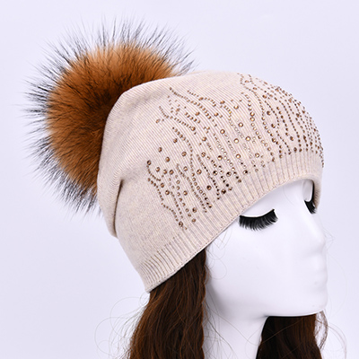 Wholesale Winter Fashion Knitted Hats Keep Warm Caps With Top Ball Winter Woolen Cap