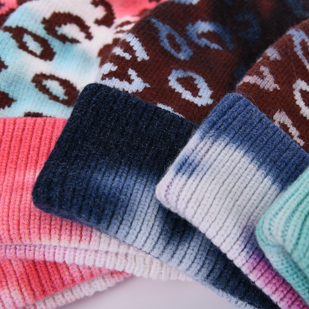 Factory Wholesale Design Acrylic Leopard beanie Knitted Hats Ladies Girls Soft Fashion Acrylic Beanie Hat 